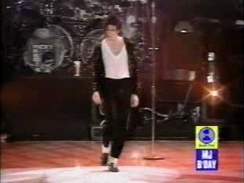 MCK Michael Jackson - MOONWALK AMAZIN LIVE