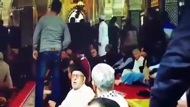 مختلمغربي يحاول قتل خطيب الجمعة بـ سيف !