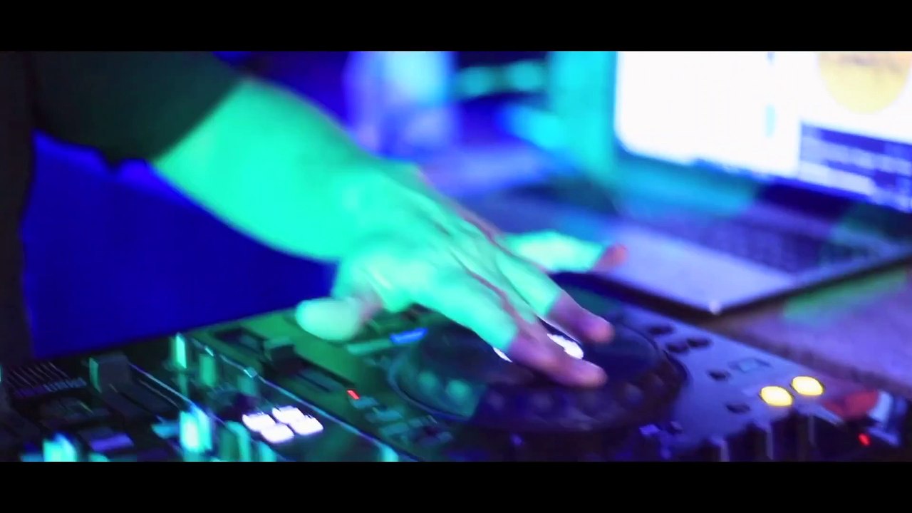 Marco Mesagne Ft. Nino Fiorello,Alessandro Fiorello - Sei una bambola -