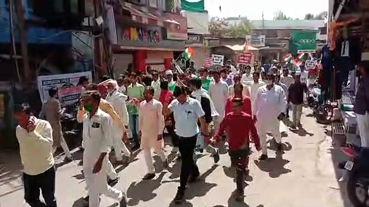 शाजापुर में किसानों के सम्मान में कांग्रेस ने निकाली सम्मान यात्रा
