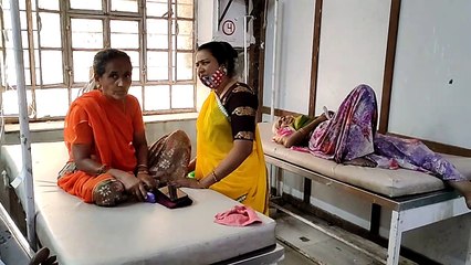 श्रद्धालुओं से भरी तूफान आगे चल रहे ट्रक में घुसी, चालक की मौत