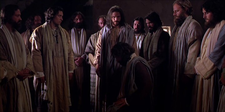 O Salvador chama os Doze Apóstolos e ordena-os_