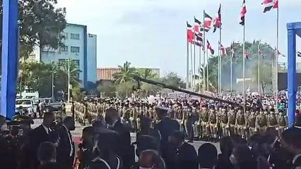 Presidente Abinader recibe honores militares previo a rendición de cuentas