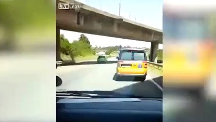 Ambulansların yaralı kapma yarışı