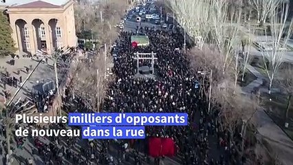 Arménie: des milliers de manifestants d'opposition dans la rue pour le troisième jour d'affilée