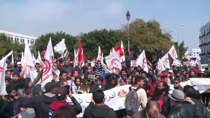 تونس.. مظاهرة للنهضة دعما للحوار وأخرى لحزب العمال تطالب برحيل النظام