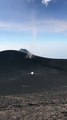 Explosión volcán Fuego Guatemala  torbellino en volcán acatenango