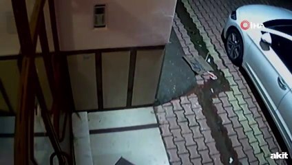 Seçerek ayakkabı çalan hırsız böyle görüntülendi