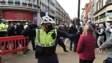 Proteste gegen Corona-Maßnahmen in Kopenhagen und Dublin