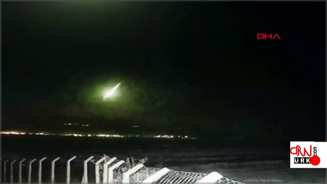 Türkiye’ye meteor mu düştü? Meteor (göktaşı) videosu sosyal medyanın gündeminde