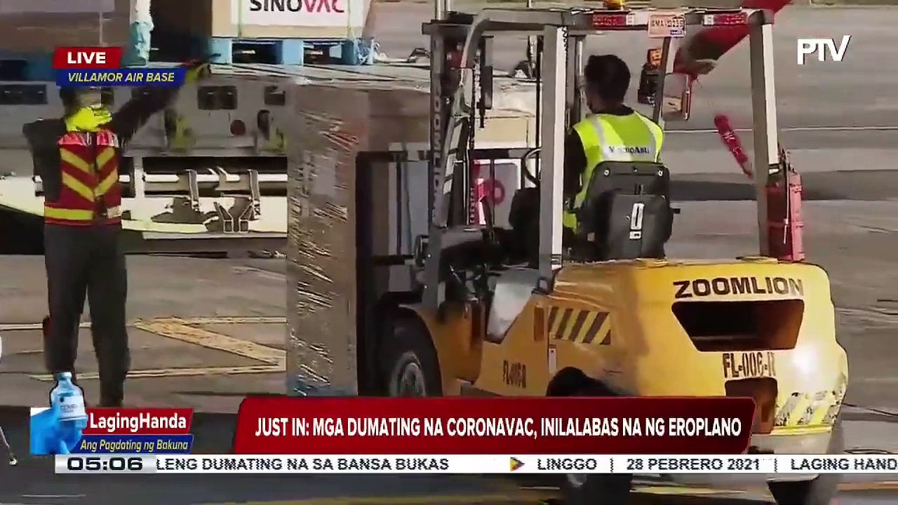 Mga dumating na Coronavac, inilalabas na ng eroplano