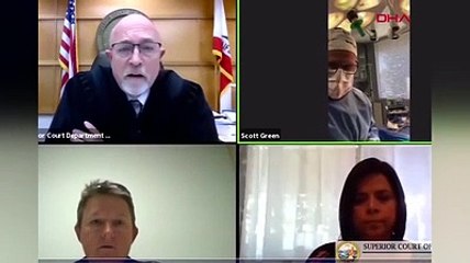 ABD’de doktor, ameliyat yaparken online mahkemeye katıldı