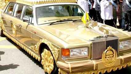 LES 10 CHOSES LES PLUS STUPIDES ACHETÉES PAR DES RICHES _ Lama Faché_HD