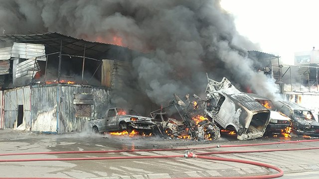 Bursa'da büyük yangın...Dumanlar gökyüzünü kapladı