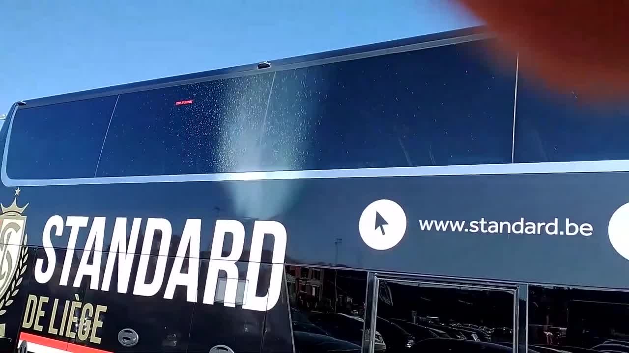 Le bus des joueurs du Standard endommagé avant le clasico contre Anderlecht