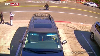ABD'de gaspçılar kadını arabayla sürükledi