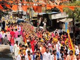 बेरछा में भागवत कथा शुभारंभ के पहले निकली कलश यात्रा