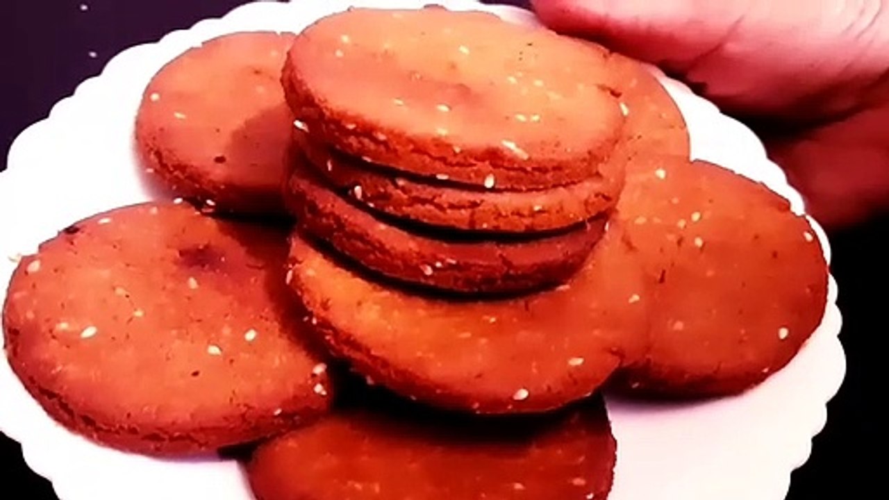 गेहूं के आटे और गुड़ की खस्ता पूरी I Gud Aate ki meethi khasta Puri I Healthy Sweet dish I Jaggery Recipe