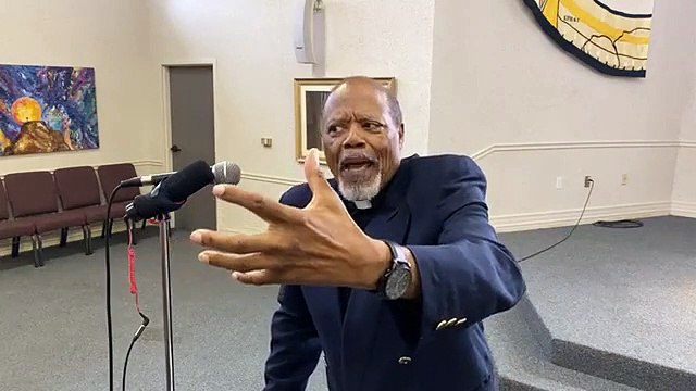 Pastor Stephen Broden Preaches that Worship is a Christian Priority