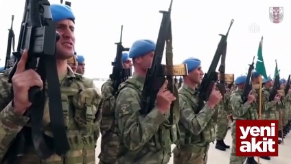 Orgeneral Hulusi Akar, komandolara birlikte yemin etti