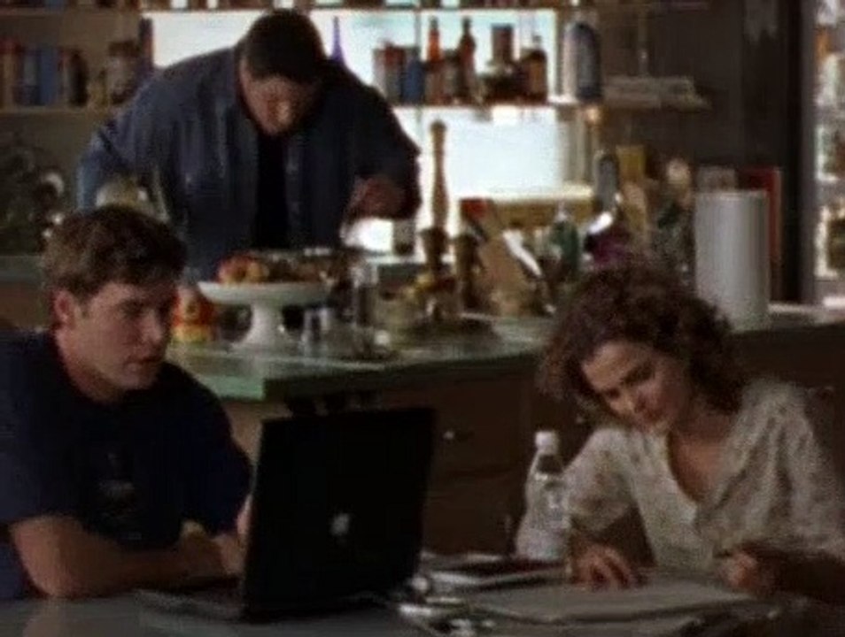 Felicity S03E13 Blackout