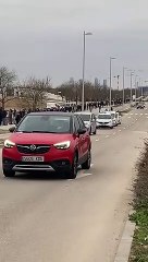 Colas en el Hospital Zendal de Madrid para vacunarse.