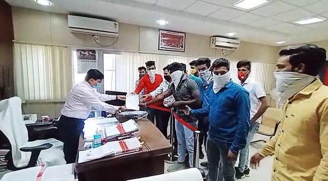 अखिल भारतीय विद्यार्थी परिषद कार्यकर्ता एवं पदाधिकारियों ने कलेक्टर को सौंपा ज्ञापन
