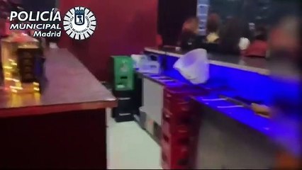 Desalojados dos locales en Madrid por la Policía Municipal