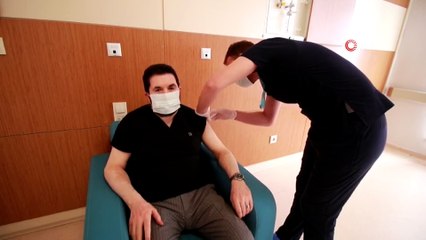 Ağrı Belediye Başkanı Sayan Covid-19 aşısı oldu