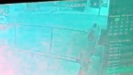 Câmera mostra suspeitos de tentativa de furto em supermercado no Bairro Floresta
