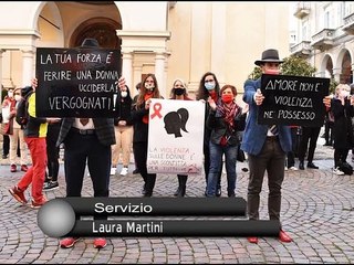 FLASHMOB DI UOMINI  IN SCARPE ROSSE