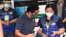 الفلبين تطلق أولى حملات التطعيم بلقاح 
