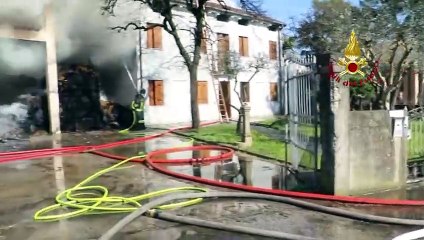 Bressanvido (VI) - Incendio in un fienile (01.03.21)