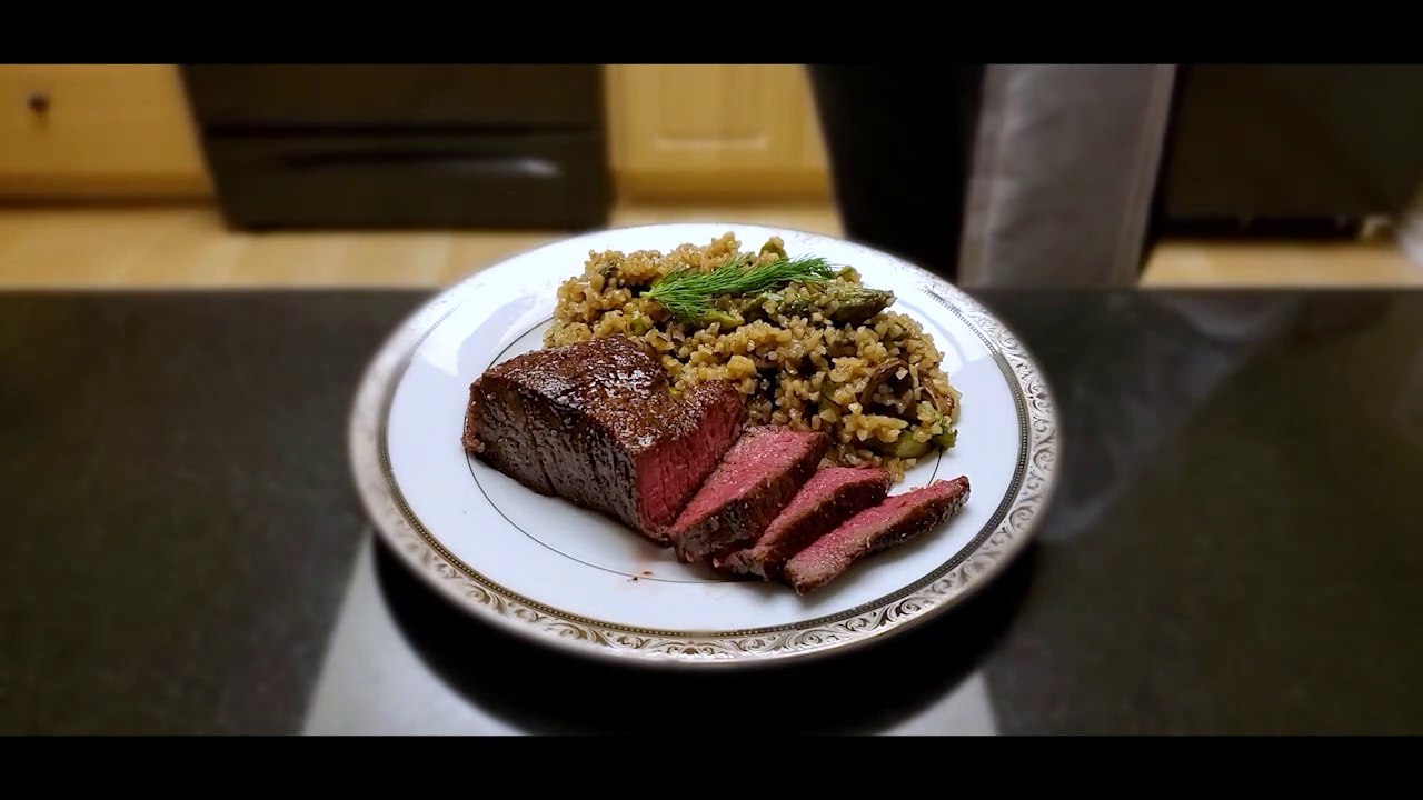 Steak w/Creamy Cauliflower Risotto VS Bulgur Ri...