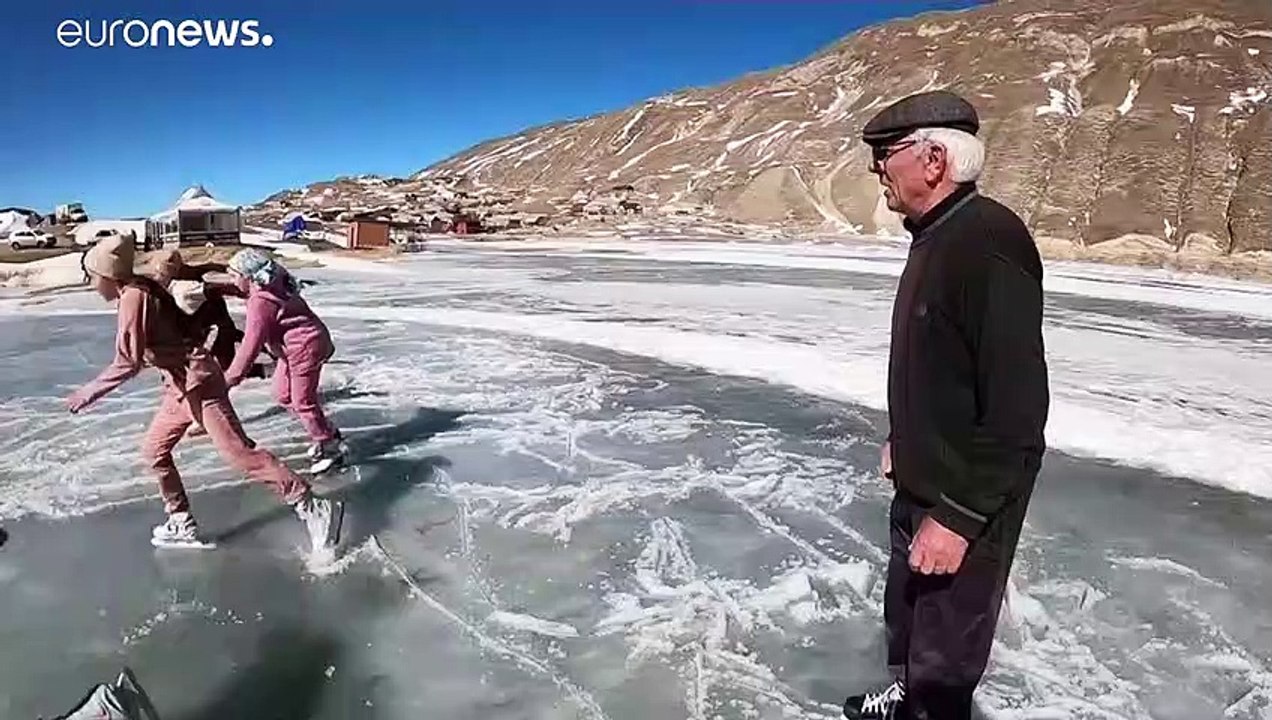 Russland: Winterfreuden auf dem Ozero Mochokh