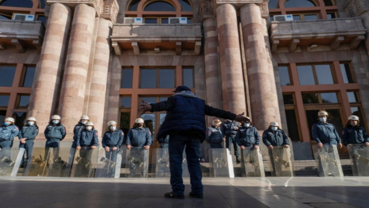 Armenia's embattled PM 'ready' for snap election