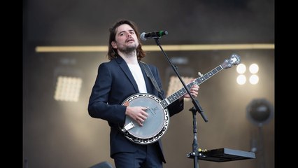 Mumford & Sons Banjoist Praises Controversial Right Wing Personality