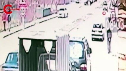 8 Mart Dünya Kadınlar Günü'nde sokak ortasında kadına şiddet