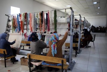 Mahalledeki sosyal tesis, 13 yıldır kadınlara iş kapısı oluyor