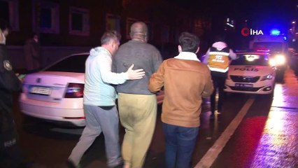 Yangında mahsur kalan anne ve babasını kurtarmak için dumanların arasına girdi