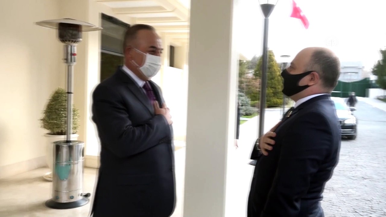 ANKARA - Dışişleri Bakanı Mevlüt Çavuşoğlu, Azerbaycan Kültür Bakanı Anar Karimov ile görüştü