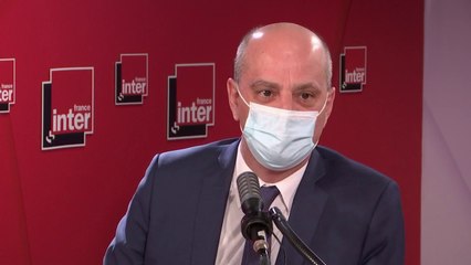 "Il ya clairement quelque chose qui se joue et qui est idéologique, et cela doit être explicité parce que trop de choses avancent masquées et peuvent être graves pour notre avenir. La pensée des Lumières est un bien précieux" (Jean-Michel Blanquer)