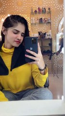 Quite girl in parlar