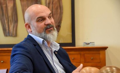 Víctor Sánchez del Real: "TVE se dedica a señalar a periodistas acusándoles de militar para VOX"