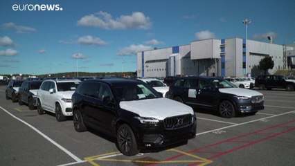 Elektromos autókra áll át a Volvo