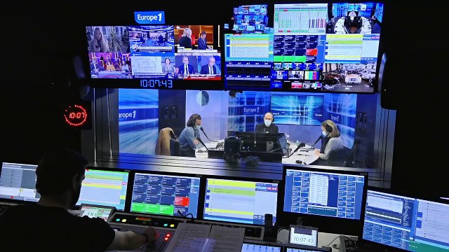 Gainsbourg, toute une vie , Serge Gainsbourg : le punchliner et un concert... Le zapping 100% Serge Gainsbourg