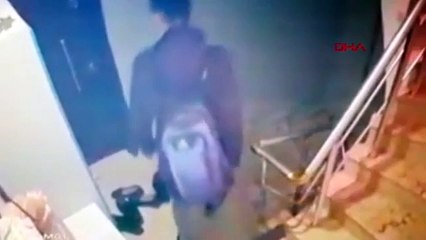 Sultangazi'ye dadanan hırsızı vatandaşlar yakaladı