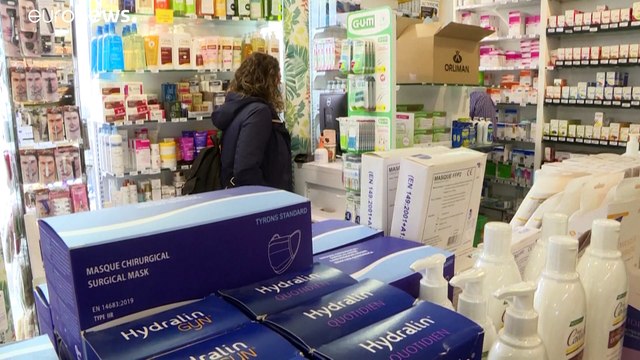 فرنسا توسع استخدام لقاح أسترازينيكا لجميع الفئات وتدعم قرار إعطاء جرعة واحدة لمن أصيبوا بكورونا