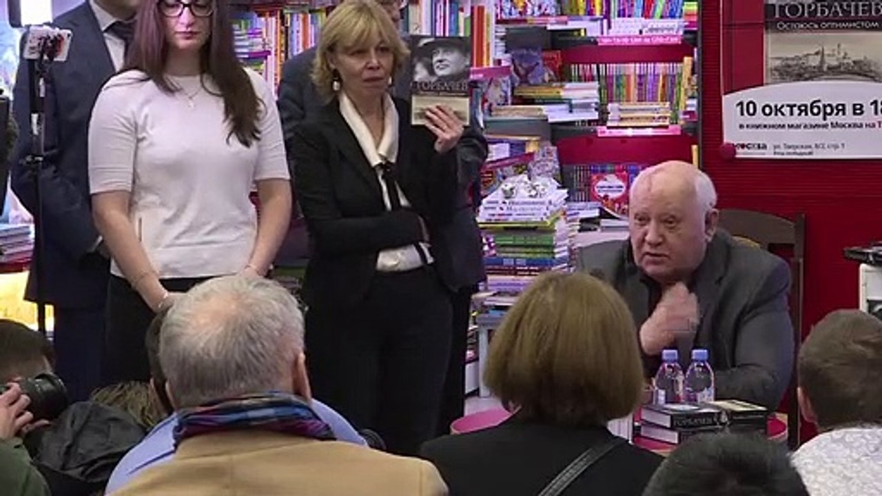 Gorbatschow: Im Ausland ein Held