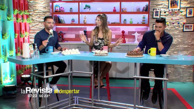 Gastronomía cochabambina: Diego aprendió a preparar los deliciosos ‘Cachitos’